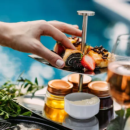 Botaniq Castle Of Hotel